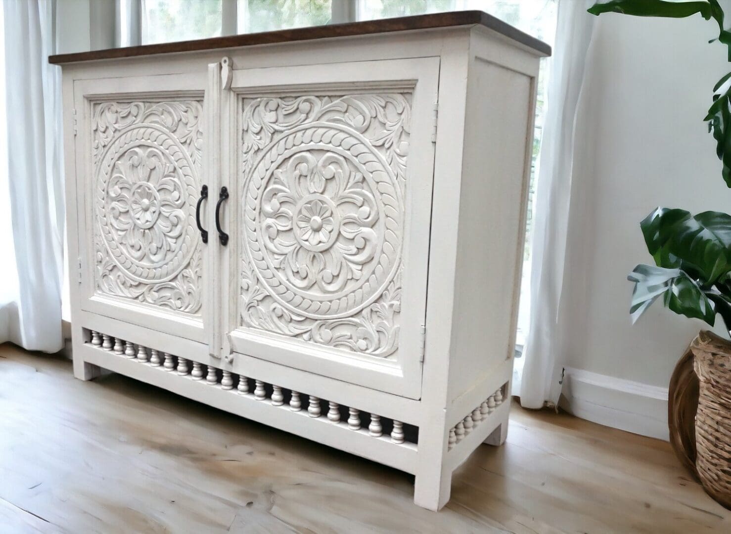 Hand-crafted Sideboard in White - Solid Wood image 0
