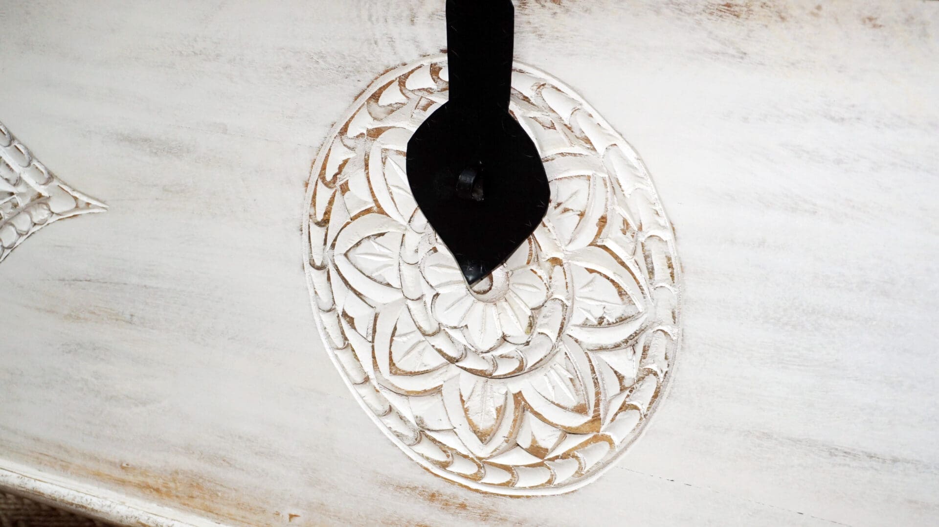 White Trunk Hand-carved Unique Storage Solution image 3